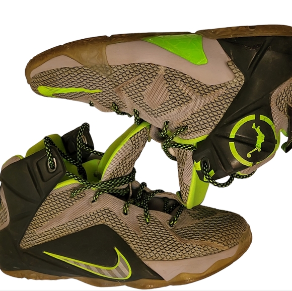 Nike LeBron Dunkmaster SIZE 6.5 YOUTH, Basketball Shoes Sneakers - Picture 5 of 16